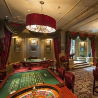 Има ли казина у Вирџинија Бичу, апартмани у холивудском казино амфитеатру, неограничено казино 50 бесплатних окретаја